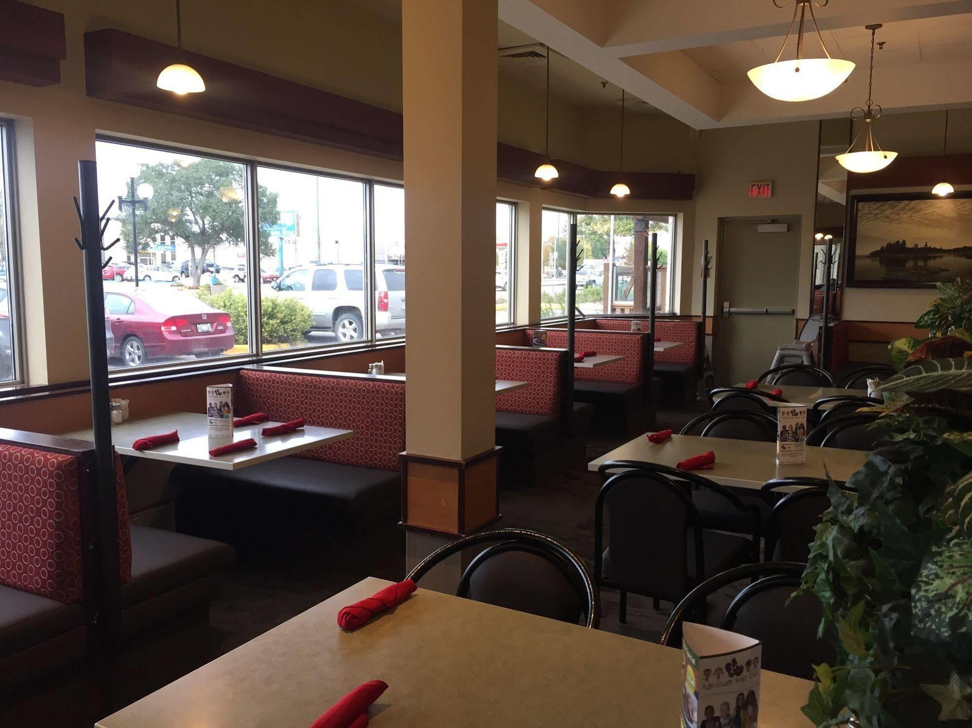 Canad Inns Destination Centre Transcona วินนิเพก ภายนอก รูปภาพ